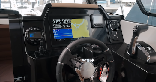 Катер AVANRAID A850 ADVENTURE с Suzuki DF300APX "Волга"