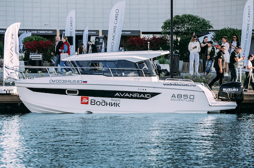 Катер AVANRAID A850 ADVENTURE с Suzuki DF300APX