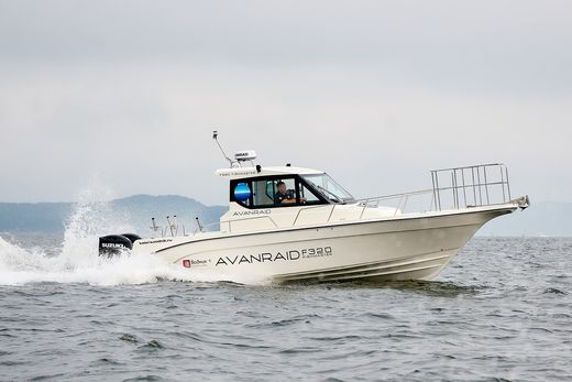 Катер AVANRAID F320 FISHMASTER с Suzuki 2хDF200ATX/AZX