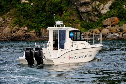 Катер AVANRAID F320 FISHMASTER с Suzuki 2хDF200ATX/AZX