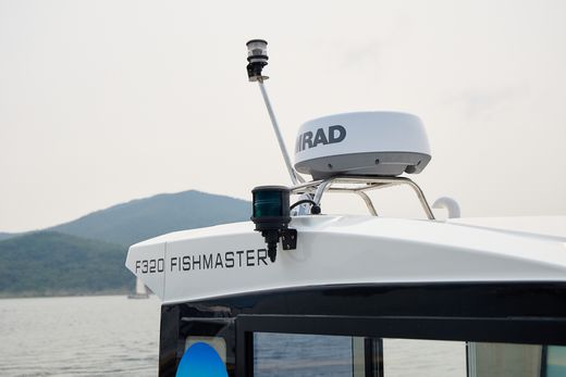 Катер AVANRAID F320 FISHMASTER