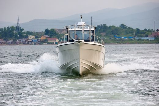 Катер AVANRAID F320 FISHMASTER