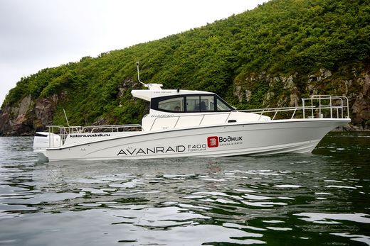 Катер AVANRAID F400 FORTUNA с Suzuki 2хDF300APX
