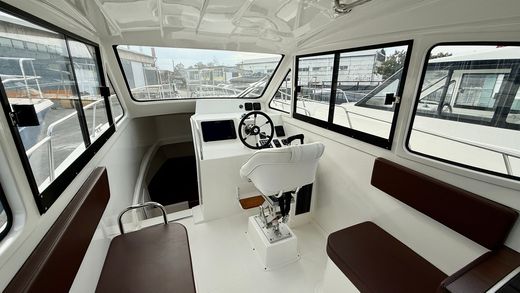 Катер AVANRAID F400 FORTUNA с Suzuki 2хDF300APX