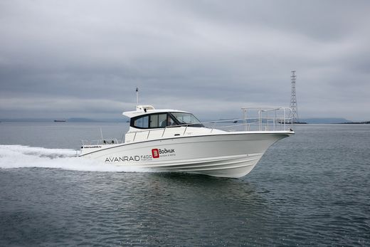 Катер AVANRAID F400 FORTUNA с Suzuki 2хDF300APX