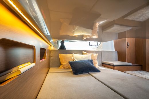 Катер Beneteau Antares 11 Coupe c Suzuki 2xDF300BMDXX WHITE