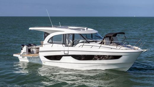 Катер Beneteau Antares 11 Coupe c Suzuki 2xDF300BMDXX WHITE