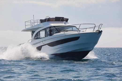 Катер Beneteau Antares 11 Fly c Suzuki 2xDF300BMDXX WHITE