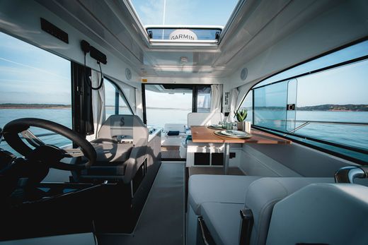 Катер Beneteau Antares 9 V2 c Suzuki 2xDF200APX WHITE