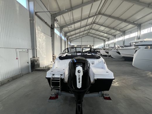 Катер Феникс 510 BR с Marine Rocket MREF100FEL-T