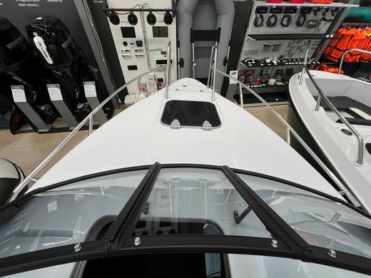 Катер Феникс 560 белый с Marine Rocket MREF115FEL