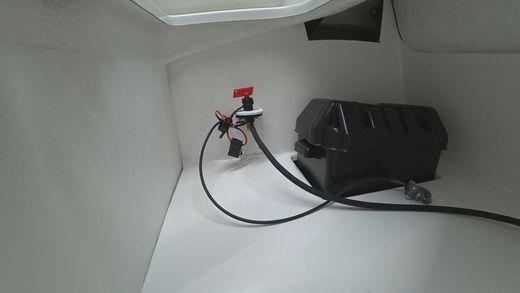 Катер Феникс 560 белый