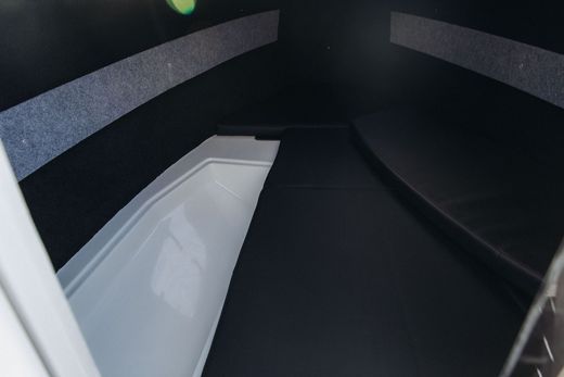Катер Феникс 560 белый