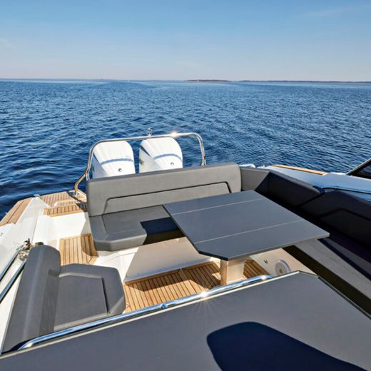 Катер Finnmaster T9 с моторами 2х300