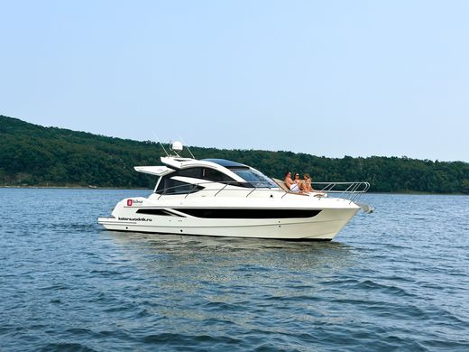 Катер Galeon 390 HTC