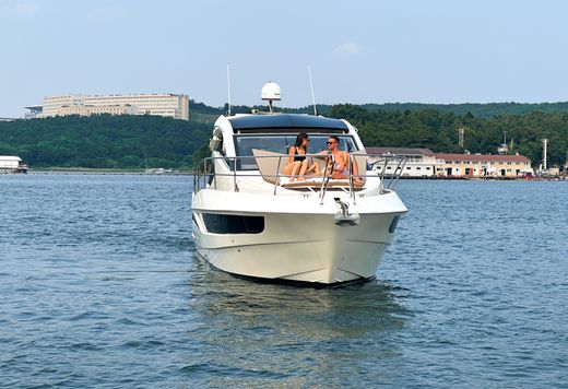 Катер Galeon 390 HTC