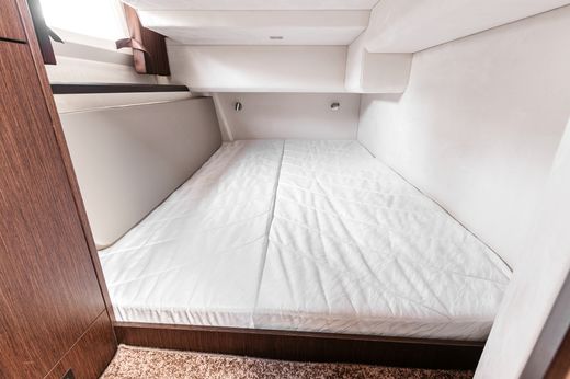 Катер Galeon 390 HTC