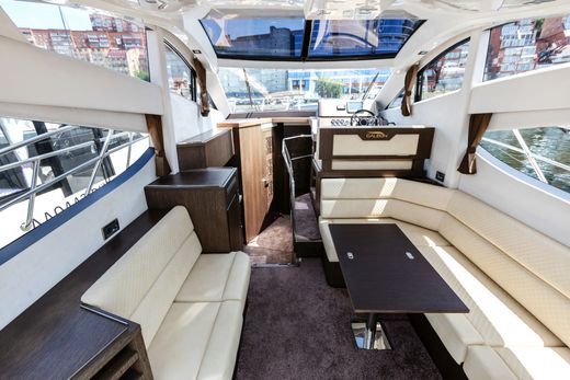 Катер Galeon 390 HTC