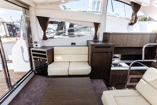 Катер Galeon 390 HTC