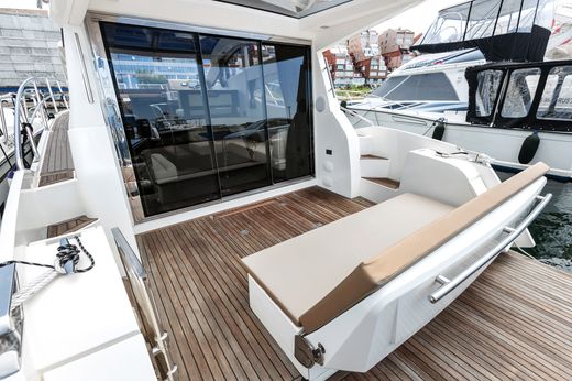 Катер Galeon 390 HTC