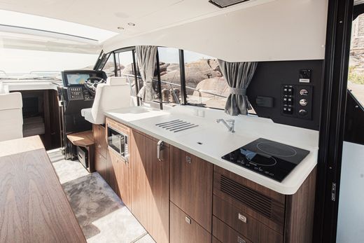Катер Grandezza 37 CA