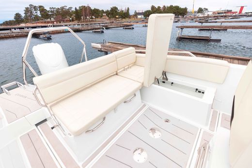 Катер QUARKEN 27 Open