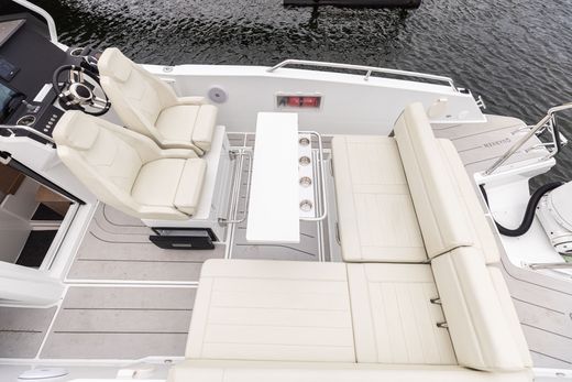 Катер QUARKEN 27 Open