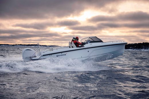 Катер QUARKEN 27 Open