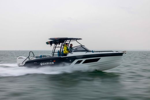 Катер QUARKEN 27 T-Top V2 Onyx