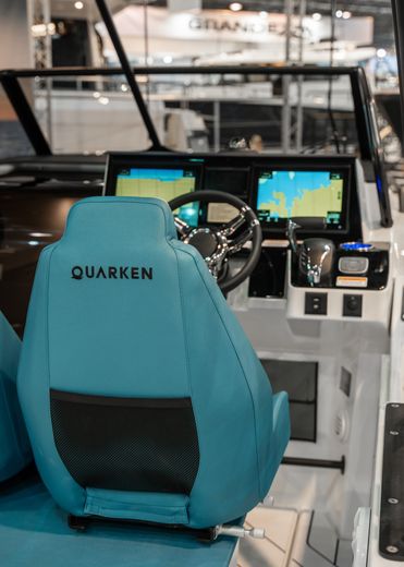 Катер QUARKEN 27 T-Top V2 Onyx