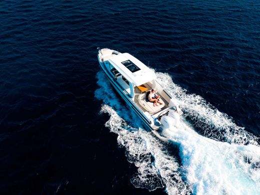 Катер QUARKEN 35 Grand Tourer