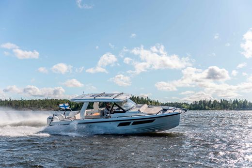 Катер QUARKEN 35 Sport Tourer