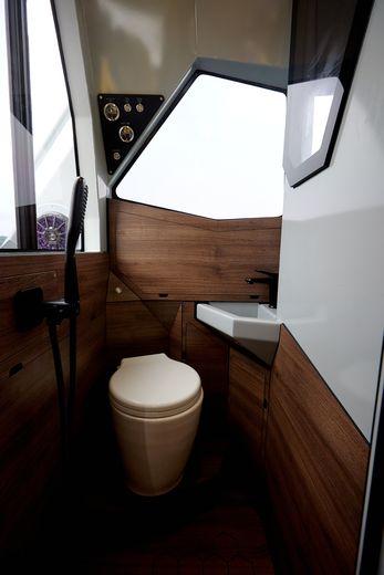 Катер Victory A8 Cabin Twin