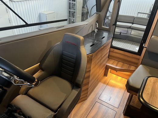 Катер Victory A8 с Suzuki DF325ATX