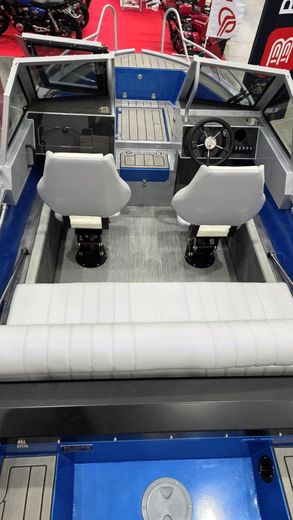 Моторная лодка SMARTLINER R1 с Marine Rocket MREF60FUEL-T