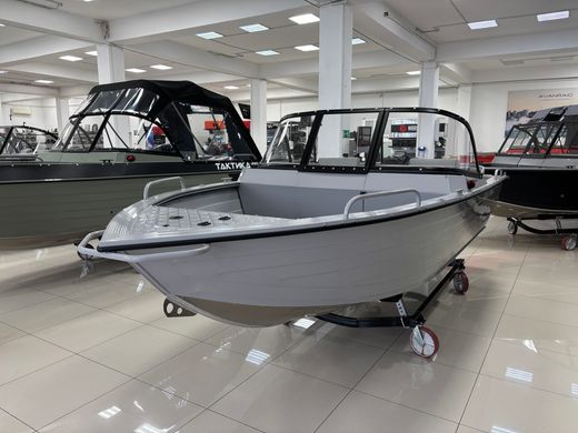 Моторная лодка, Тактика 430 DC (Comfort), серый с Marine Rocket MR25FFES
