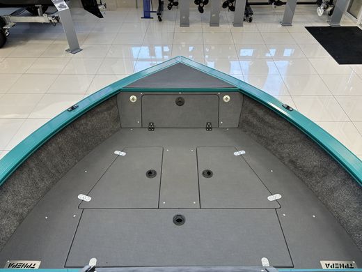 Моторная лодка, Триера 470 FISH, бирюзовый с Marine Rocket MREF60FUEL-T