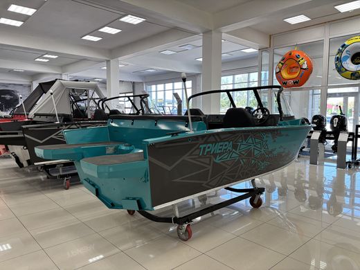 Моторная лодка, Триера 470 FISH, бирюзовый с Suzuki DF70ATL