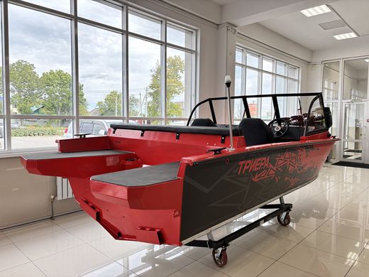 Моторная лодка, Триера 490 FISH, красный c Marine Rocket MREF60FUEL-T