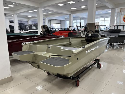 Моторная лодка, Xstream 420S, хаки