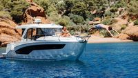 Катер Beneteau Antares 9 V2 c Suzuki 2xDF200APX WHITE